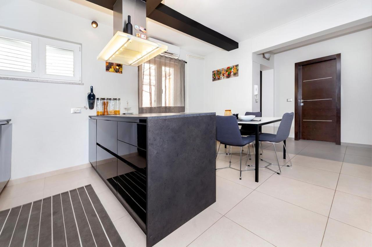 Apartment Cave Rovinj Buitenkant foto